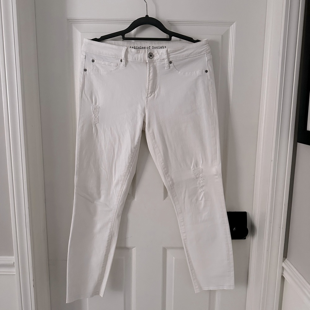 Articles of Society crop white jeans, size 29.